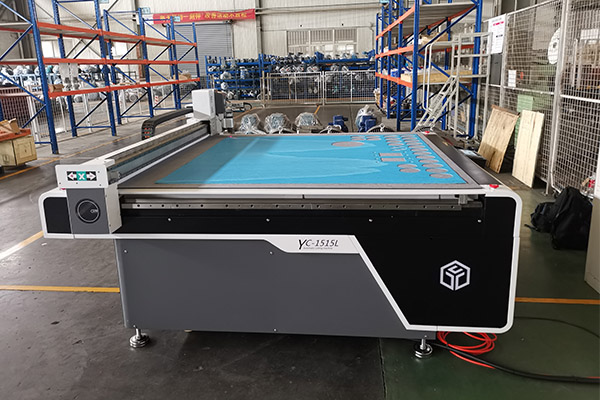 Ючон 1313L Mini Cnc Cuthing Rutch Machine с низкой ценой